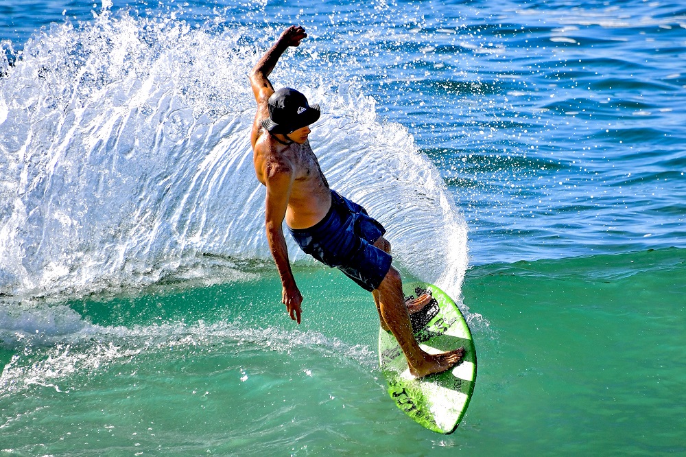 Sun Photo A00022 Surfing at the Wedge in the OC